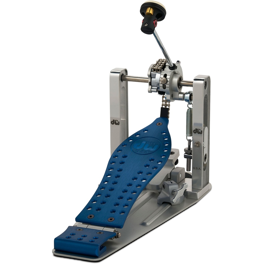 DW MFG MCD Machined Chain Drive Single Bass Pedal w/ Blue