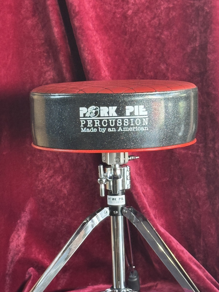 [PPRTH-BS-RQ] Pork Pie Percussion Round Throne - Black Sparkle Side w/ Custom Red Quilted Top